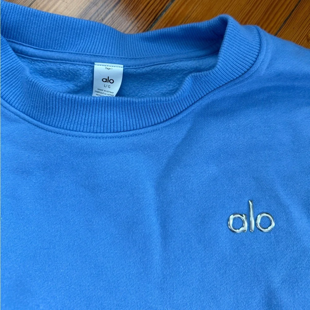 Alo Accolade Crew Neck Pullover - Picture 3 of 7